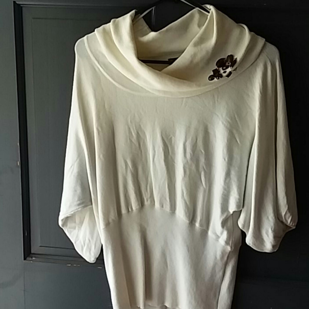 Lightweight sweater